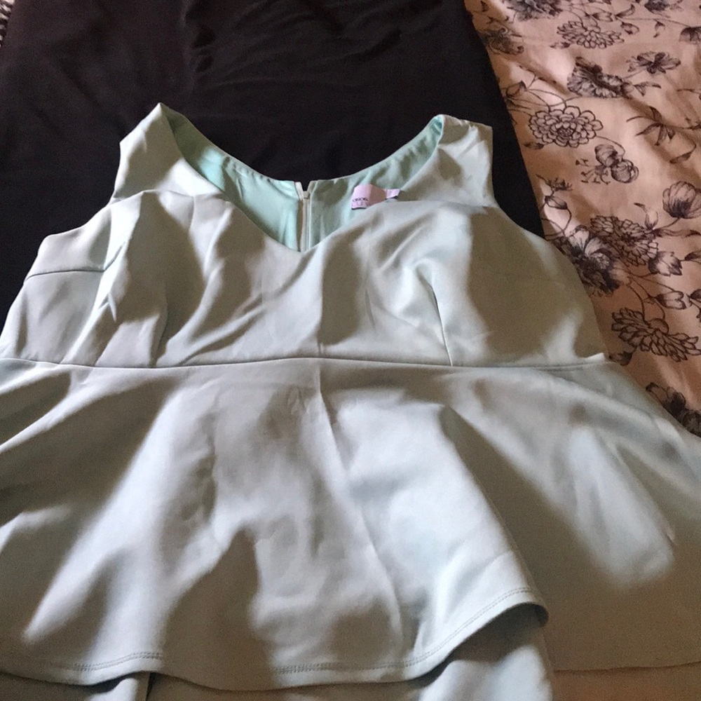 sleeless peplum top